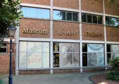 Derby Museum & Art
                                        Gallery