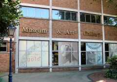 Derby Museum & Art
                                        Gallery